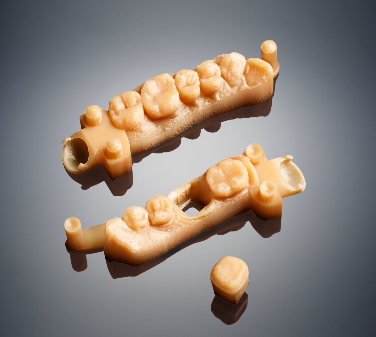3d-blog_Crown-and-bridge-stone-models-produced-on-Objet-.jpg